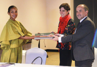 SOCIÉTÉ : Signature de la convention de financement de 8 Millions d’euros entre ACF et AFD pour le Projet « Kamua Barka » qui vise 15 500 bénéficiaires directs dont 14 700 femmes et 800 époux à Diffa.