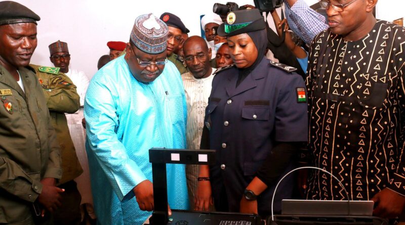 NATION: Lancement officiel de l&rsquo;enrôlement de masse des citoyens dans le cadre la production et la délivrance de la Carte Nationale d&rsquo;identité Biométrique.