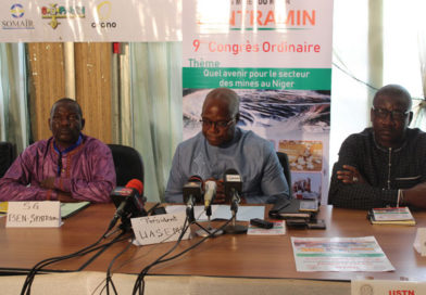 9ème CONGRES SYTRAMIN : M. Titilo Nazaire, Président de l’UASEME exprime son inquiétude par rapport à la fermeture en cascade des sociétés minières au Niger 9ème CONGRES SYTRAMIN : M. Titilo Nazaire, Président de l’UASEME exprime son inquiétude par rapport à la fermeture en cascade des sociétés minières au Niger
