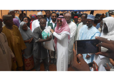 Cérémonie de remise de don Saoudien au Niger Cérémonie de remise de don Saoudien au Niger
