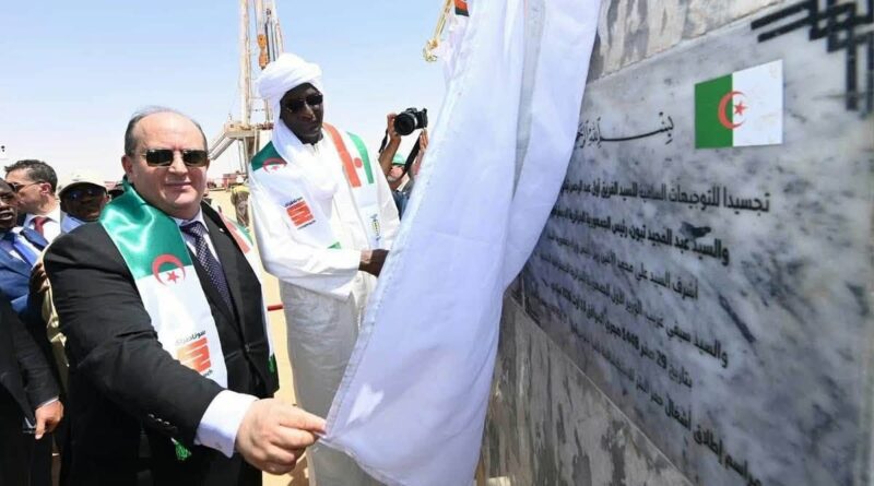 COOPERATION Niger-Algérie : les deux Premiers Ministres lancent le forage de Kafra COOPERATION Niger-Algérie : les deux Premiers Ministres lancent le forage de Kafra