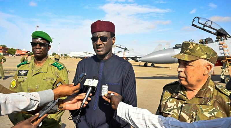 COOPERATION SECURITAIRE NIGER-ALGERIE : Soutien logistique militaire de l’Algérie au Niger pour lutter contre l’insécurité COOPERATION SECURITAIRE NIGER-ALGERIE : Soutien logistique militaire de l’Algérie au Niger pour lutter contre l’insécurité