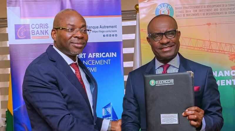 LA BIDC ET CORIS HOLDING SIGNENT UN ACCORD DE FINANCEMENT DE 80 MILLIONS D’EUROS POUR RENFORCER LES CHAÎNES DE VALEUR ALIMENTAIRES, ÉNERGÉTIQUES ET AGRICOLES EN AFRIQUE DE L’OUEST LA BIDC ET CORIS HOLDING SIGNENT UN ACCORD DE FINANCEMENT DE 80 MILLIONS D’EUROS POUR RENFORCER LES CHAÎNES DE VALEUR ALIMENTAIRES, ÉNERGÉTIQUES ET AGRICOLES EN AFRIQUE DE L’OUEST