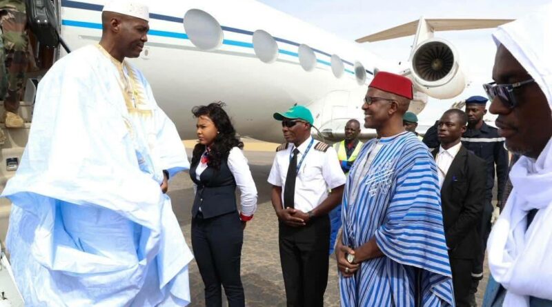 MALI : La ville historique de Tomboctou accueille le Premier Ministre pour la Biennale Artistique et Culturelle 2025 MALI : La ville historique de Tomboctou accueille le Premier Ministre pour la Biennale Artistique et Culturelle 2025