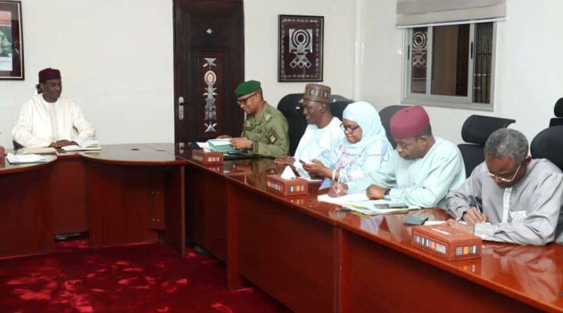 AES : Niamey accueille la réunion confédérale consacrée à la mise en œuvre des priorités stratégiques de l’AES dans les secteurs énergétique, minier et pétrolier AES : Niamey accueille la réunion confédérale consacrée à la mise en œuvre des priorités stratégiques de l’AES dans les secteurs énergétique, minier et pétrolier