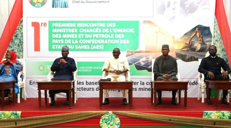 AES : une nouvelle étape dans la coopération énergétique, minière et pétrolière au service des populations AES : une nouvelle étape dans la coopération énergétique, minière et pétrolière au service des populations