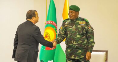 Coopération énergétique Niger–Algérie : Le Chef de l’Etat et le Premier Ministre reçoivent le Ministre Algérien des Hydrocarbures Coopération énergétique Niger–Algérie : Le Chef de l’Etat et le Premier Ministre reçoivent le Ministre Algérien des Hydrocarbures