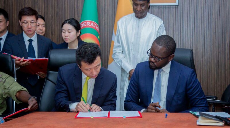 NIGER – CHINE : SIGNATURE DU PROTOCOLE DE PARTENARIAT PÉTROLIER : UNE AVANCÉE HISTORIQUE POUR LA SOUVERAINETÉ ÉNERGÉTIQUE DU NIGER NIGER – CHINE : SIGNATURE DU PROTOCOLE DE PARTENARIAT PÉTROLIER : UNE AVANCÉE HISTORIQUE POUR LA SOUVERAINETÉ ÉNERGÉTIQUE DU NIGER