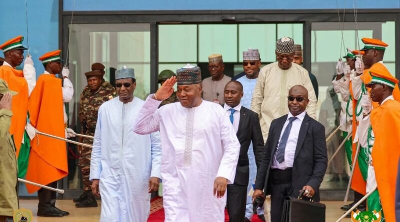 NATION: Le Chef de l’Etat a quitté Niamey à destination d’Ankara, en République de Türkiye, où il effectuera une visite de travail et d’amitié. NATION: Le Chef de l’Etat a quitté Niamey à destination d’Ankara, en République de Türkiye, où il effectuera une visite de travail et d’amitié.