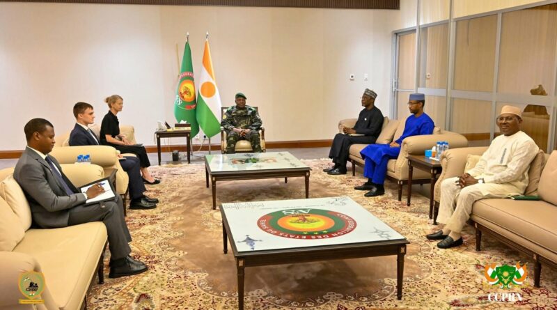 NATION: La diplomate du Royaume-Uni de Grande-Bretagne et d’Irlande basée à Niamey reçue en audience au Palais de la Présidence NATION: La diplomate du Royaume-Uni de Grande-Bretagne et d’Irlande basée à Niamey reçue en audience au Palais de la Présidence
