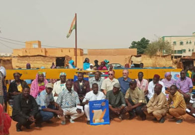 EDUCATION : Le Rotary Club Elite de Niamey fait don de 50 tables-bancs à l’école Bani Koubey II